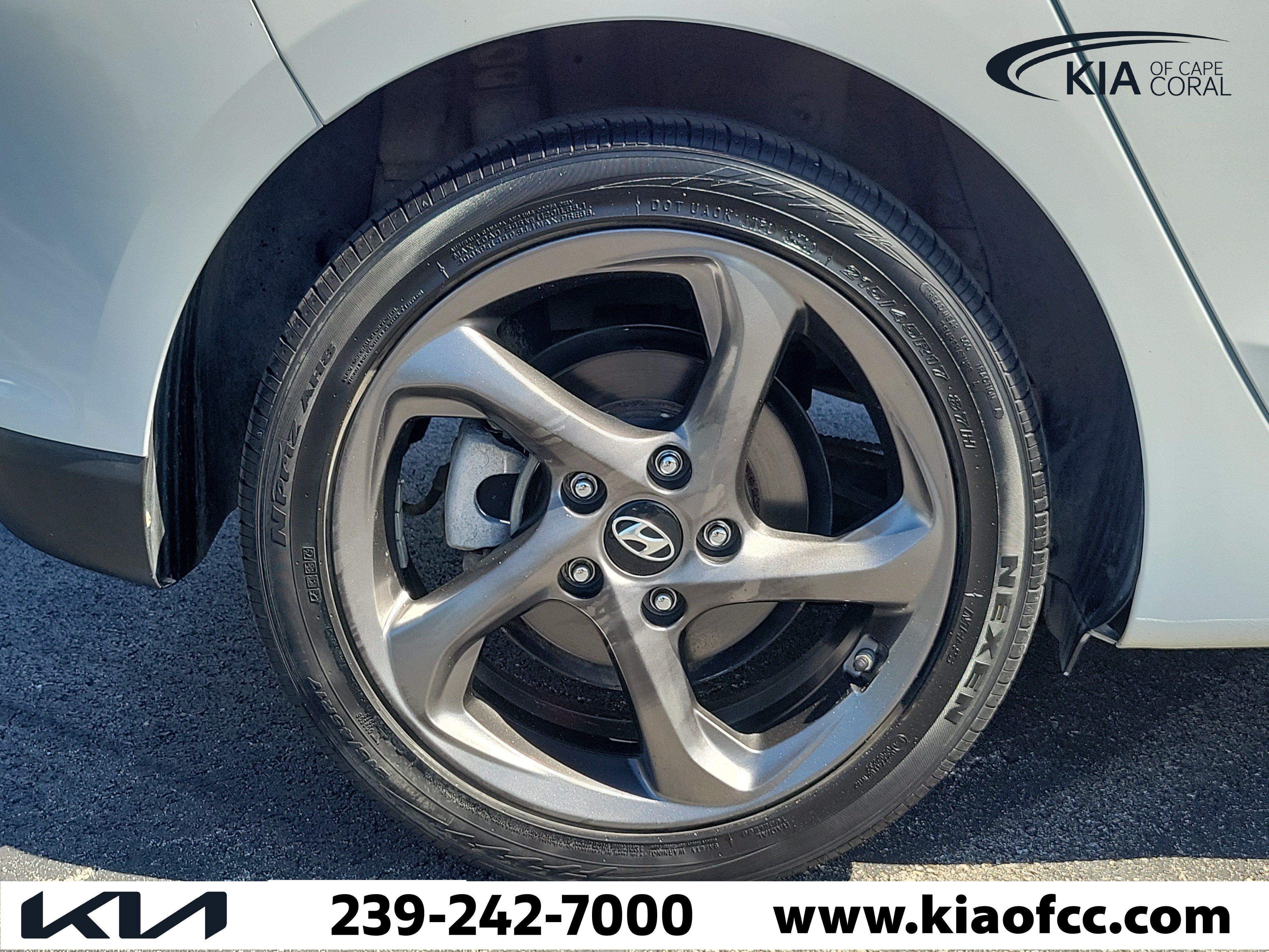 Used 2019 Hyundai Veloster 2.0 FWD image 9