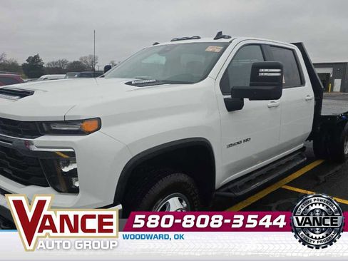 Used 2024 Chevrolet Silverado 3500 LT w/ Convenience Package AWD/4WD image 1