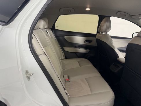 Used 2024 Nissan Ariya FWD image 27