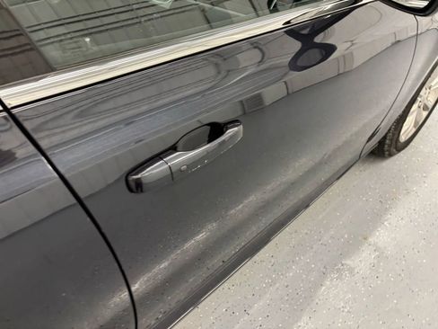 Used 2018 Chrysler 300 Touring image 27