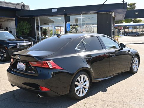Used 2016 Lexus IS 300 AWD image 7