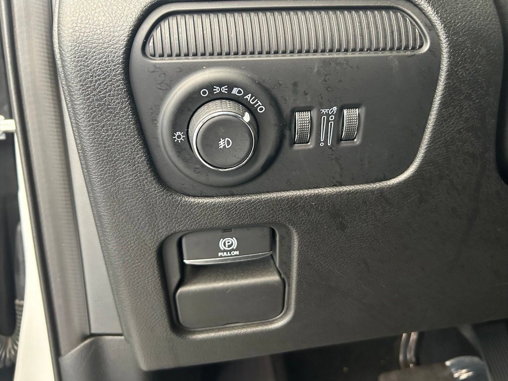 Used 2025 Jeep Wagoneer Series II AWD/4WD image 44