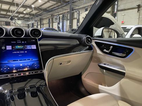 Certified 2026 Mercedes-Benz GLC 300 image 4