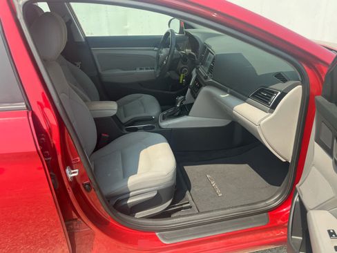 Used 2018 Hyundai Elantra SEL FWD image 18