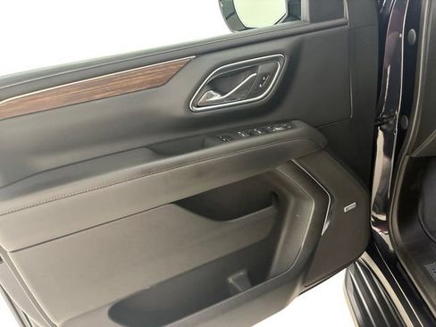 Used 2023 Chevrolet Suburban High Country w/ Advanced Technology Package AWD/4WD image 13