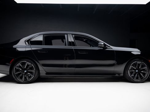 Used 2024 BMW i7 eDrive50 w/ M Sport Package image 35