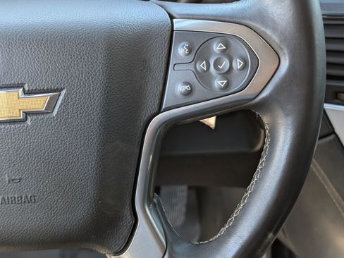 Used 2016 Chevrolet Suburban LT image 23