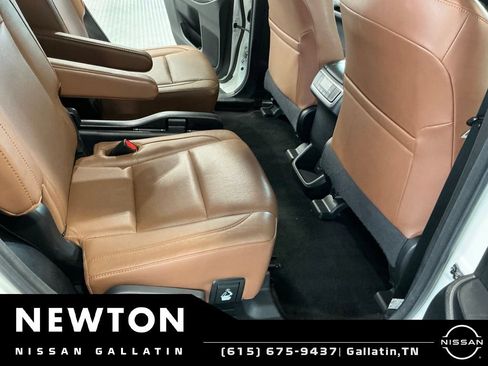 Used 2017 Toyota Highlander Limited FWD image 17