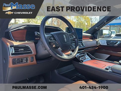 Used 2023 Lincoln Navigator L Reserve AWD/4WD image 18