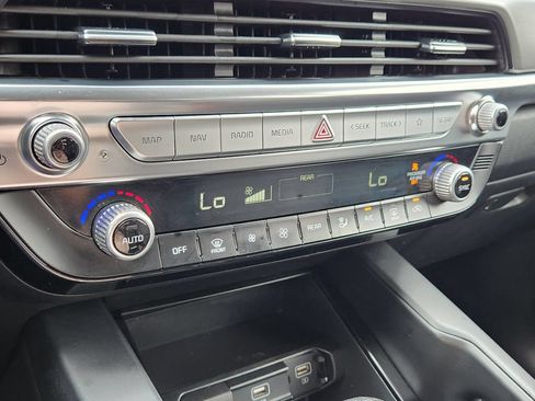Certified 2022 Kia Telluride LX FWD image 18