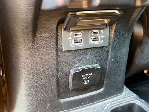 Used 2020 Jeep Gladiator Overland AWD/4WD image 25
