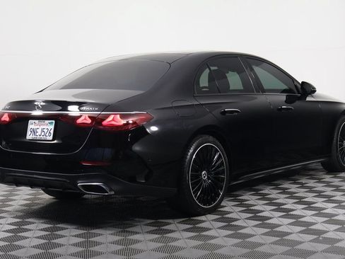 Used 2024 Mercedes-Benz E 350 4MATIC Sedan image 4