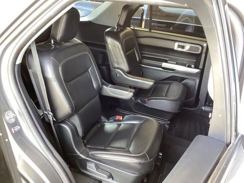 Used 2022 Ford Explorer XLT w/ Equipment Group 202A image 36