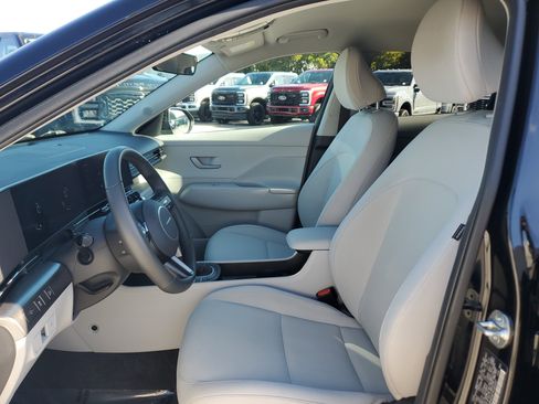 Used 2024 Hyundai Kona SEL image 13