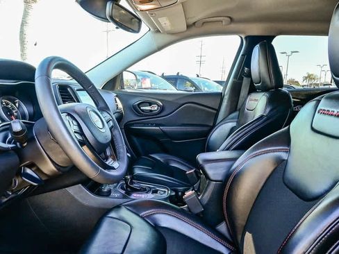 Used 2022 Jeep Cherokee Trailhawk w/ Sound & Nav Group image 15