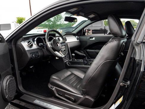 Used 2009 Ford Mustang GT Premium RWD image 17