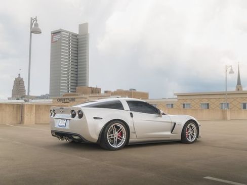 Used 2007 Chevrolet Corvette Z06 w/ Preferred Equipment Group RWD image 5