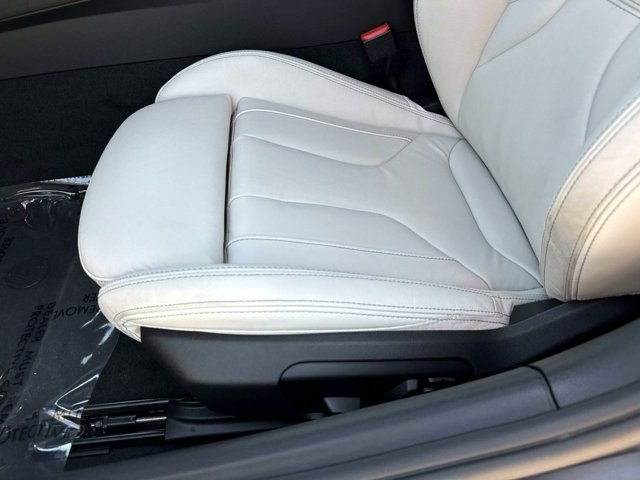 Used 2026 BMW Z4 M40i RWD image 14
