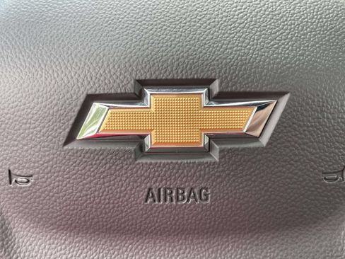 Used 2025 Chevrolet Tahoe LT AWD/4WD image 32