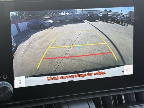 Used 2025 Toyota RAV4 XLE FWD image 18