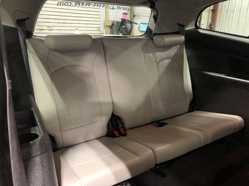 Used 2011 Chevrolet Traverse LTZ image 28