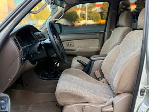 Used 2000 Toyota 4Runner SR5 AWD/4WD image 26