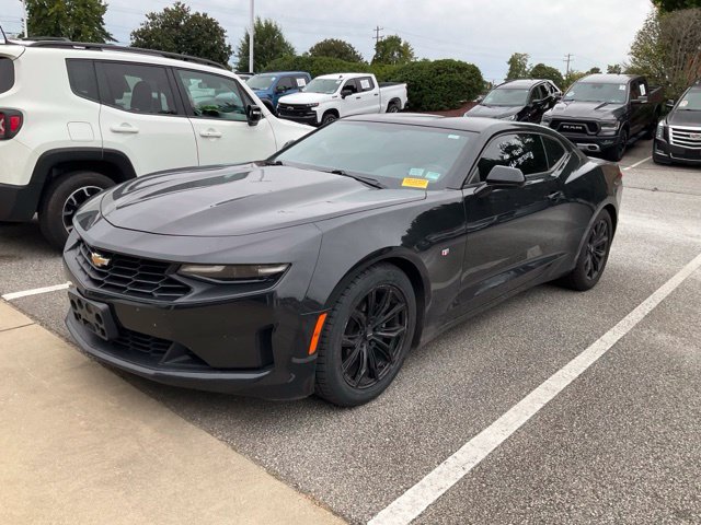 Used 2020 Chevrolet Camaro LT RWD image 3