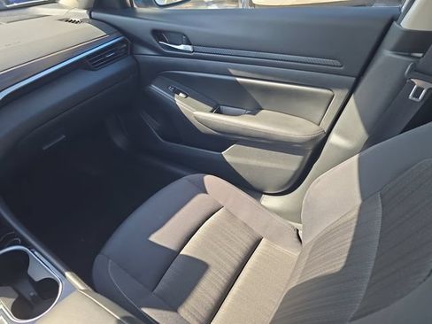 Certified 2024 Nissan Altima 2.5 SV FWD image 15