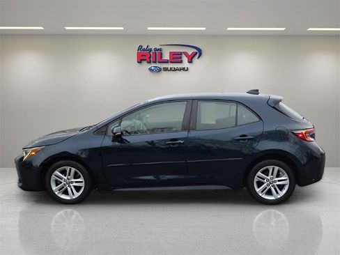 Used 2020 Toyota Corolla SE image 2