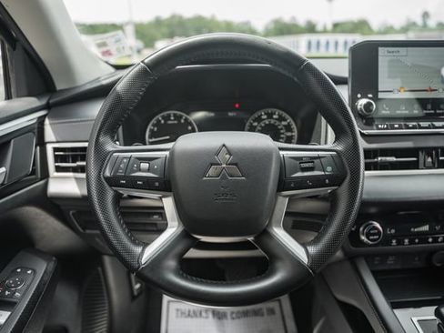 Used 2024 Mitsubishi Outlander SE FWD image 34