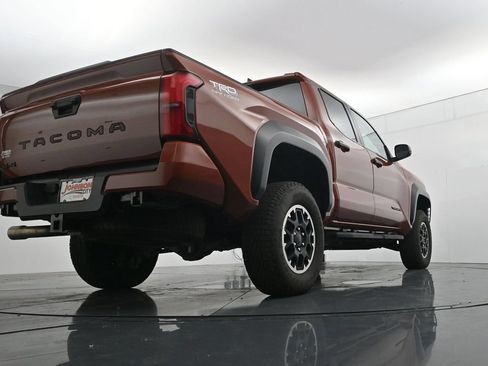 Used 2025 Toyota Tacoma TRD Off-Road AWD/4WD image 39