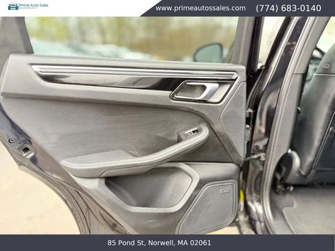 Used 2018 Porsche Macan S AWD/4WD image 30