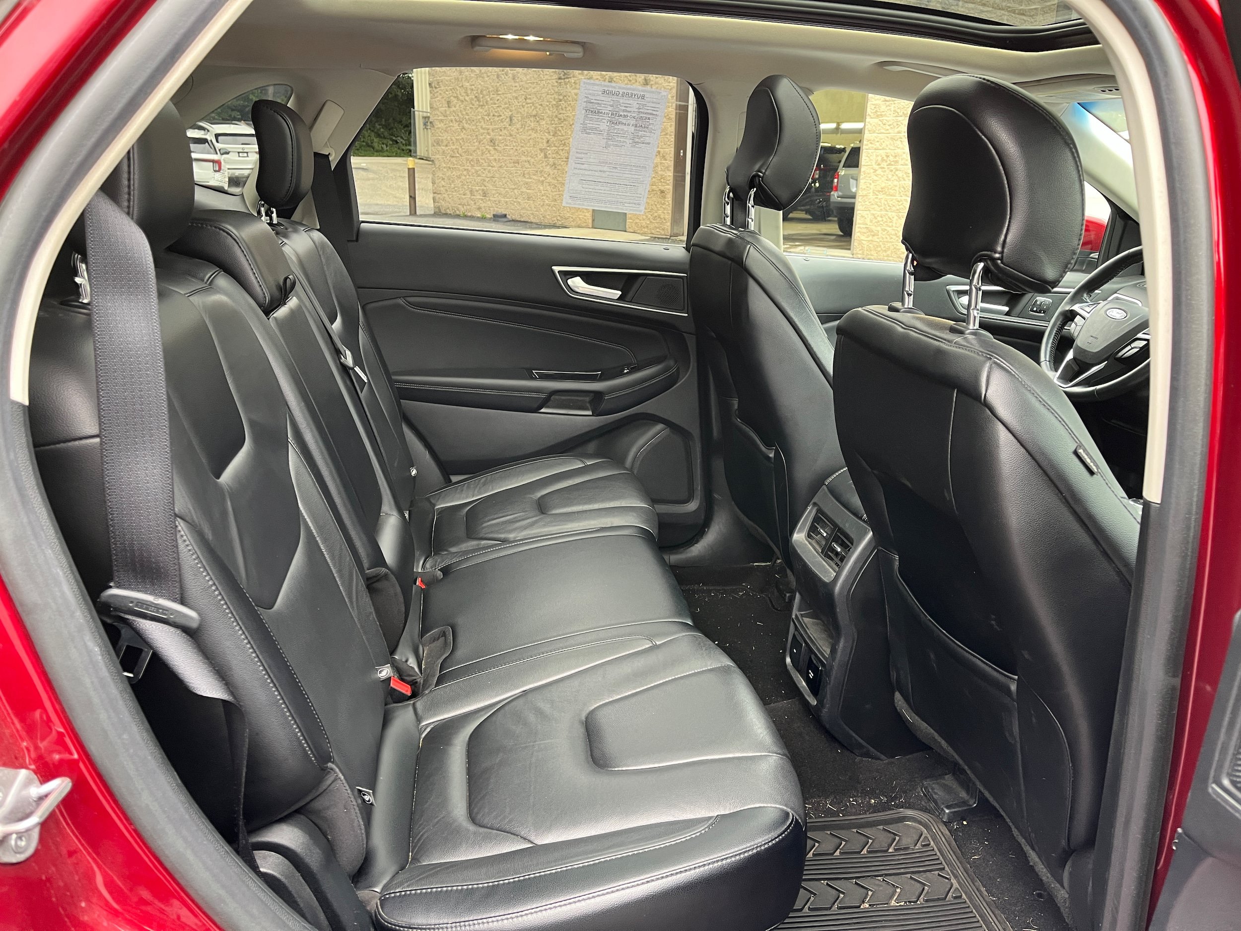 Used 2019 Ford Edge Titanium w/ Cold Weather Package AWD/4WD image 8
