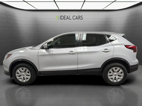 Used 2018 Nissan Rogue Sport S FWD image 8