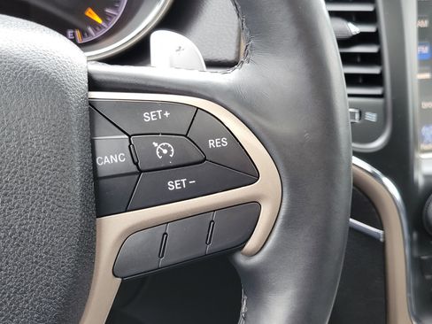 Used 2014 Jeep Grand Cherokee Limited AWD/4WD image 13