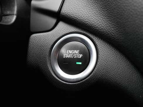 Used 2020 Chevrolet Equinox LT image 24