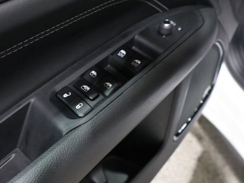 Used 2024 Jeep Compass Limited w/ High Altitude Package image 14