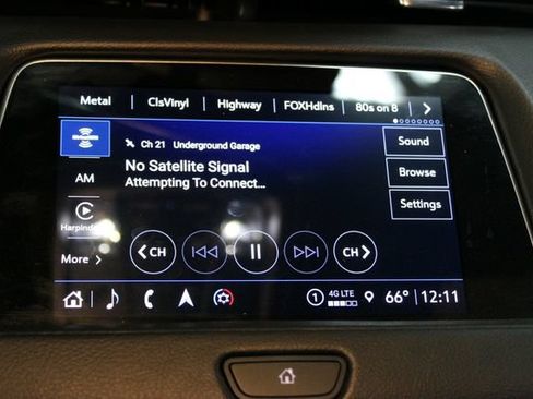 Used 2023 Cadillac XT4 Sport w/ Sun And Sound Package AWD/4WD image 27