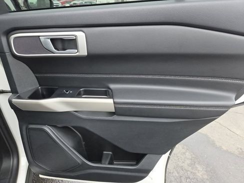 Used 2023 Ford Explorer XLT w/ Equipment Group 202A image 27