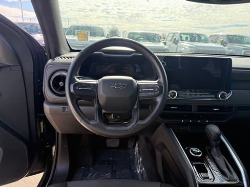 Used 2023 Chevrolet Colorado Trail Boss image 13