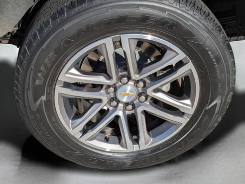 Used 2022 Chevrolet Colorado W/T w/ Custom Special Edition image 9