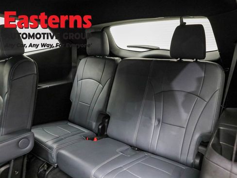 Used 2024 Buick Enclave Premium image 30