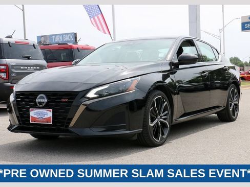 Used 2024 Nissan Altima 2.5 SR FWD image 1