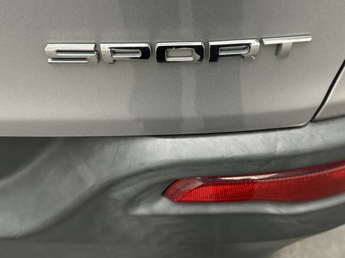 Used 2015 Jeep Cherokee Sport image 12