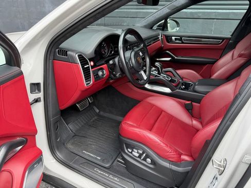 Certified 2021 Porsche Cayenne Turbo AWD/4WD image 15