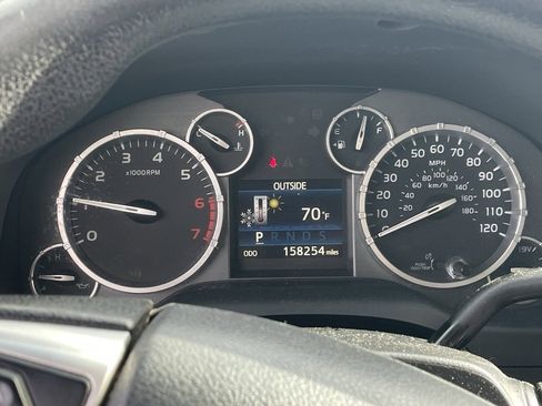 Used 2014 Toyota Tundra SR5 image 8