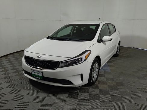 Used 2017 Kia Forte LX FWD image 14