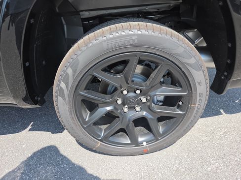 New 2026 RAM 1500 Laramie AWD/4WD image 25