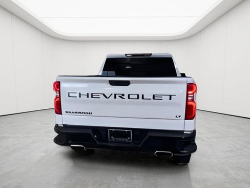 Used 2021 Chevrolet Silverado 1500 LT Trail Boss w/ Convenience Package II AWD/4WD image 2
