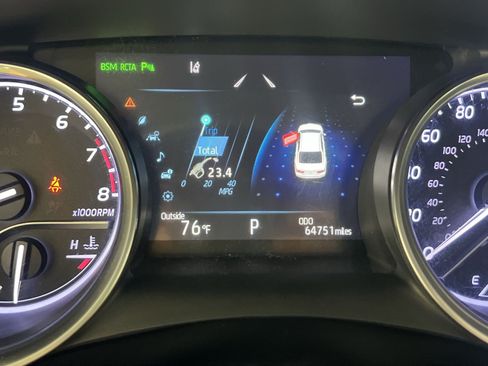 Used 2018 Toyota Camry XLE w/ Audio Package FWD image 18